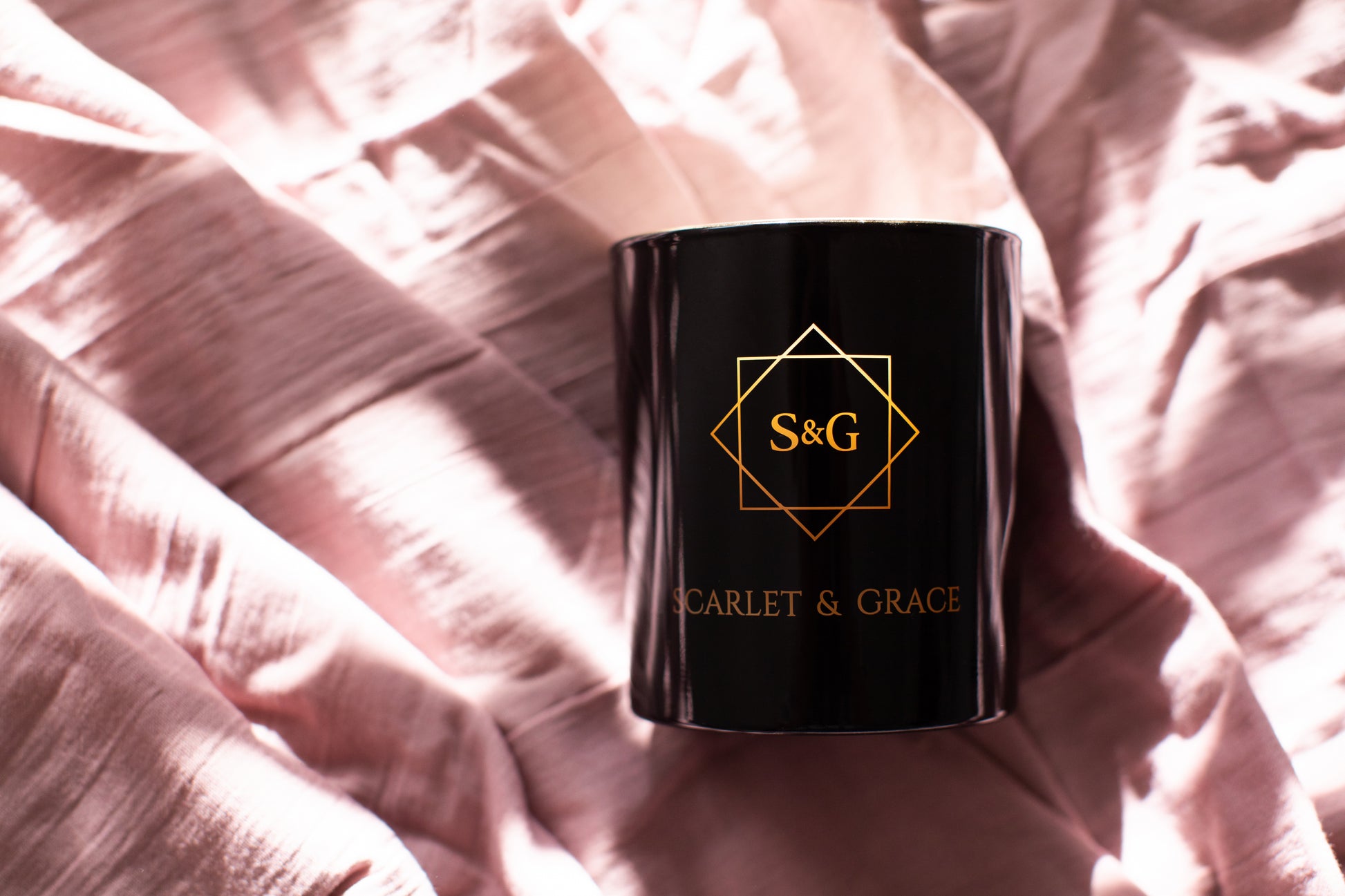 Vanilla, Patchouli & Sandalwood - 70gm Soy Wax Candle - Scarlet & Grace